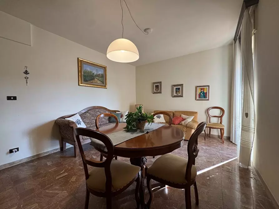 Immagine 2 di Appartamento in vendita  a Camaiore