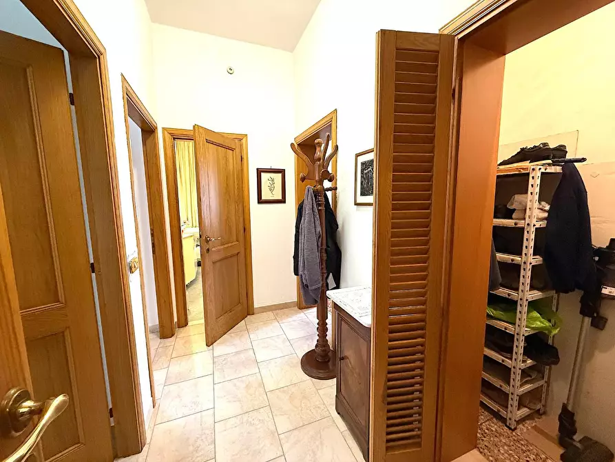 Immagine 11 di Appartamento in vendita  a Empoli