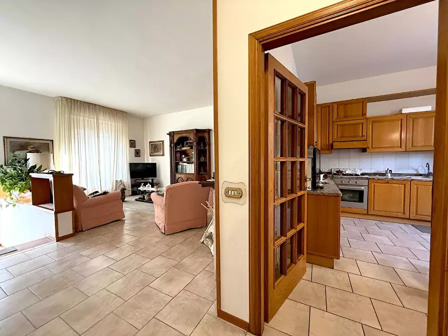 Immagine 7 di Appartamento in vendita  a Empoli