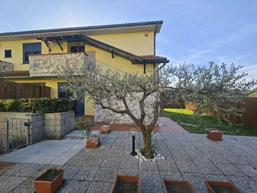 Immagine 1 di Appartamento in vendita  a Pontedera