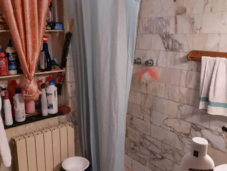 Immagine 17 di Porzione di casa in vendita  a Ortonovo