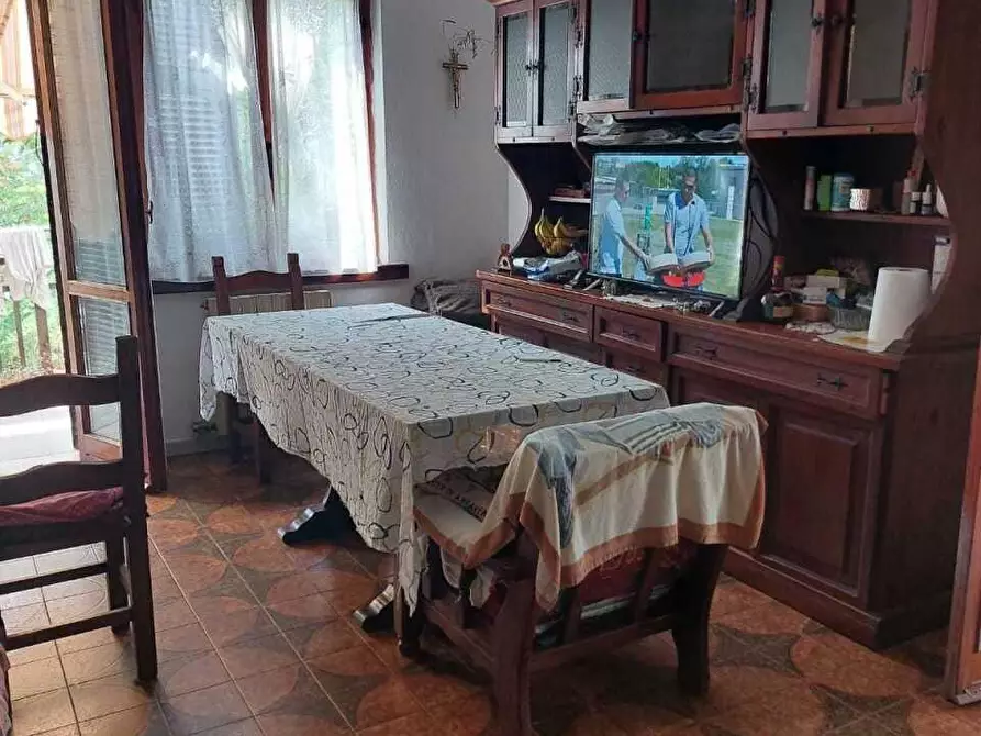 Immagine 9 di Porzione di casa in vendita  a Ortonovo