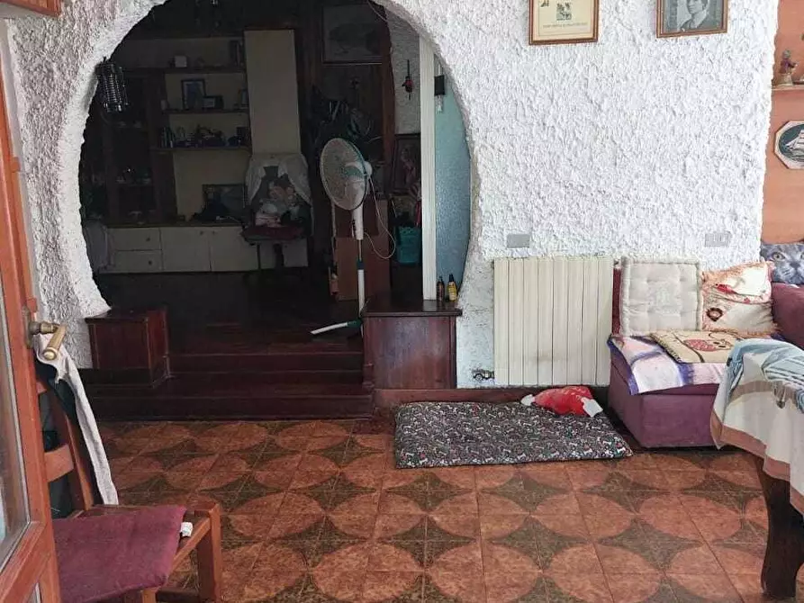 Immagine 11 di Porzione di casa in vendita  a Ortonovo