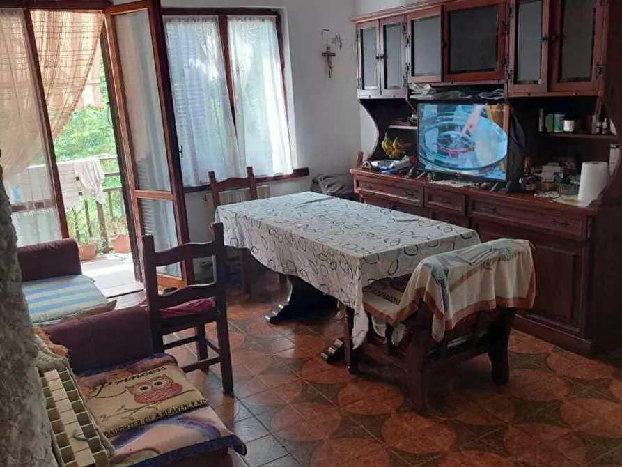 Immagine 8 di Porzione di casa in vendita  a Ortonovo