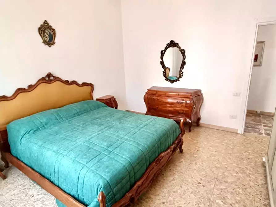 Immagine 10 di Appartamento in vendita  a Siena