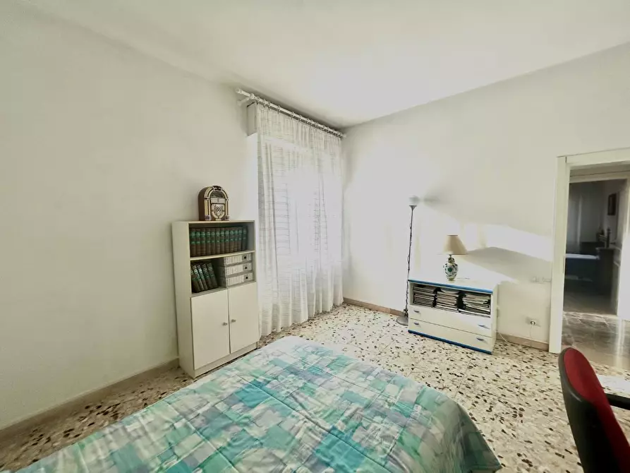 Immagine 4 di Appartamento in vendita  a Siena