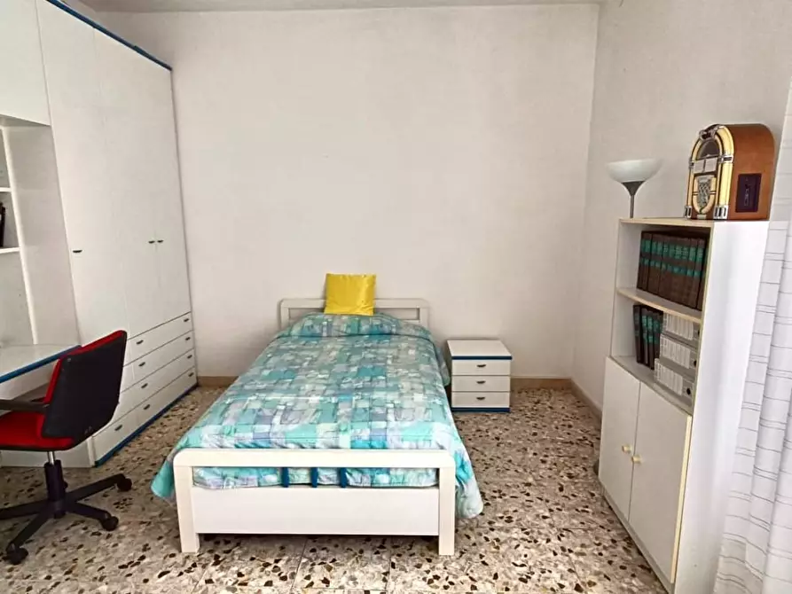 Immagine 13 di Appartamento in vendita  a Siena