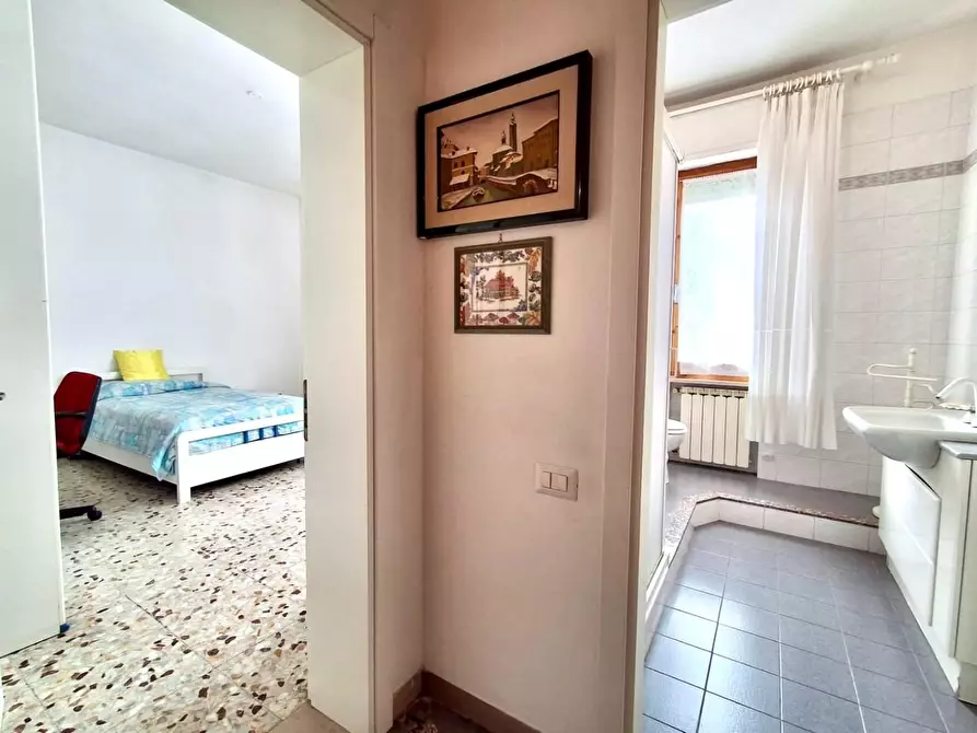 Immagine 26 di Appartamento in vendita  a Siena