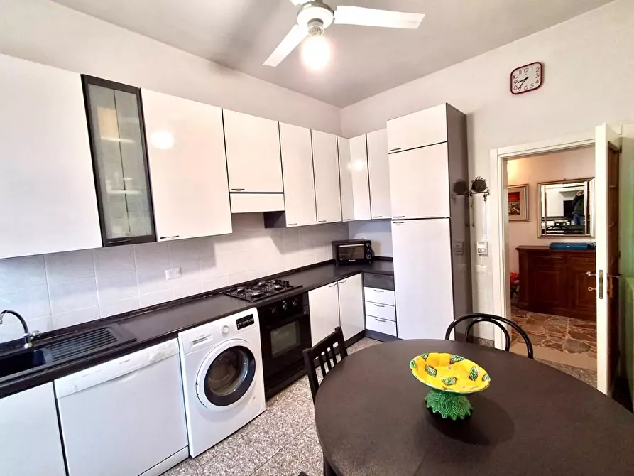 Immagine 20 di Appartamento in vendita  a Siena