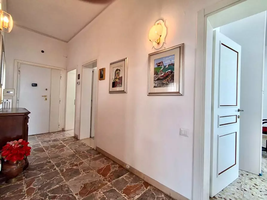 Immagine 25 di Appartamento in vendita  a Siena