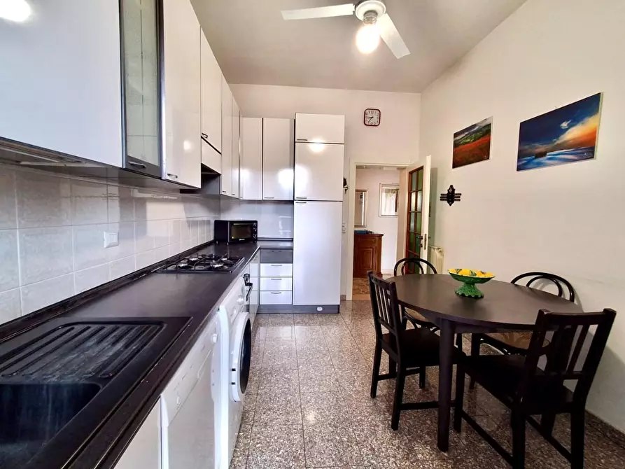 Immagine 21 di Appartamento in vendita  a Siena