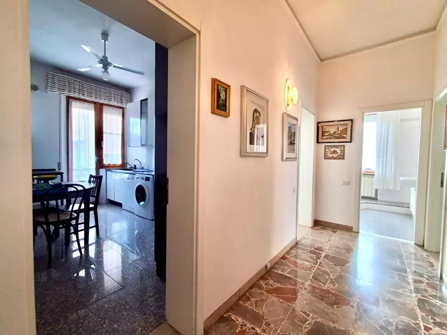 Immagine 27 di Appartamento in vendita  a Siena