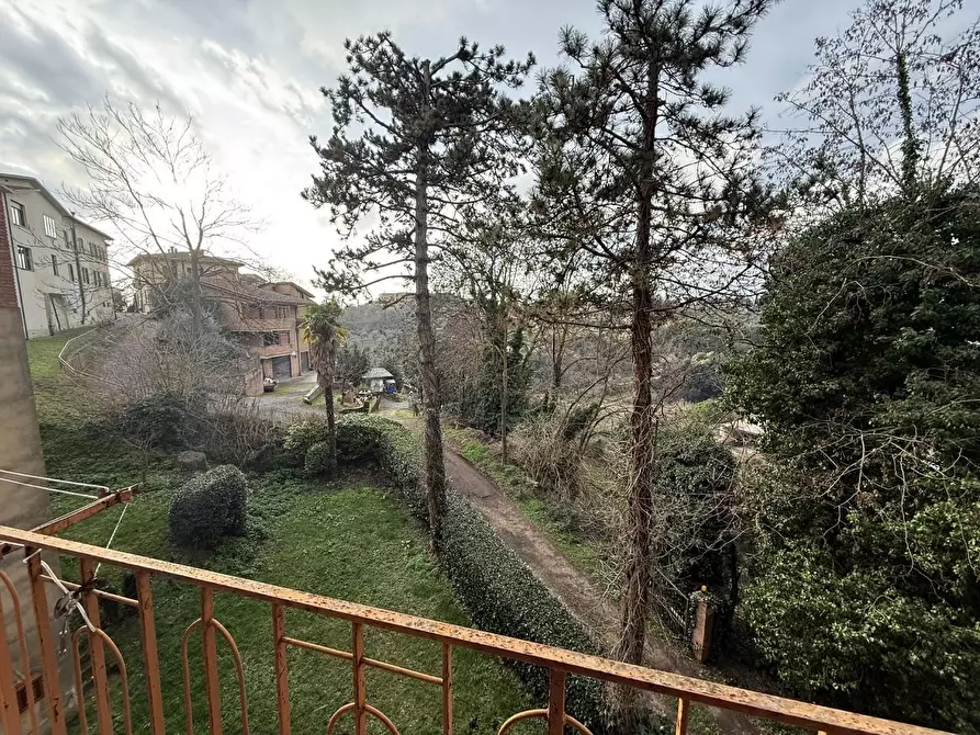 Immagine 15 di Appartamento in vendita  a Siena