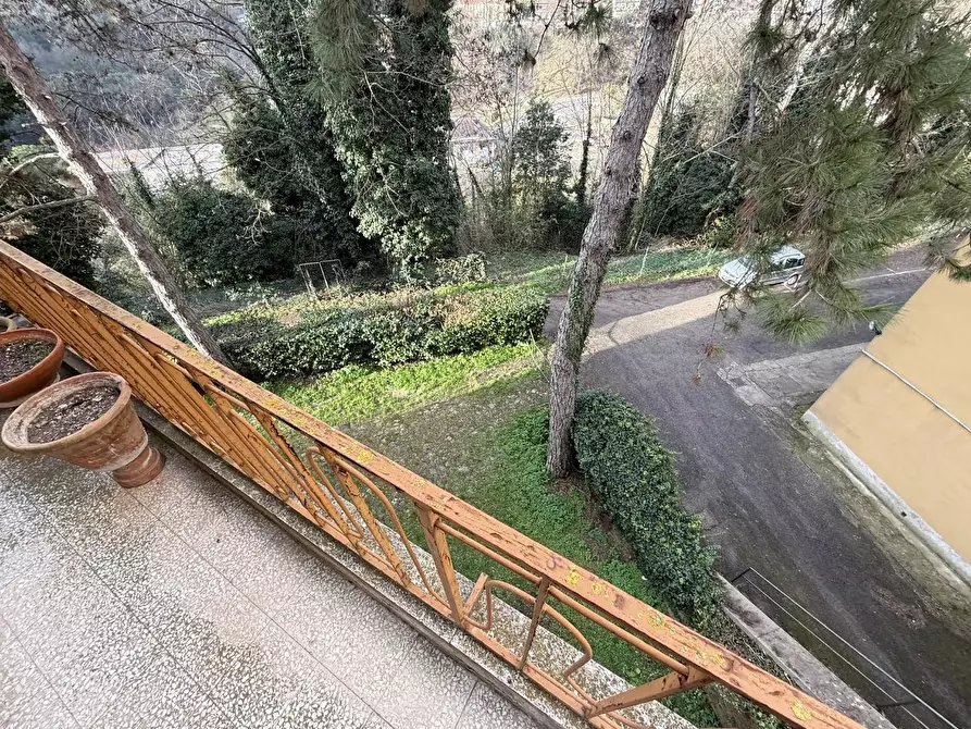 Immagine 17 di Appartamento in vendita  a Siena