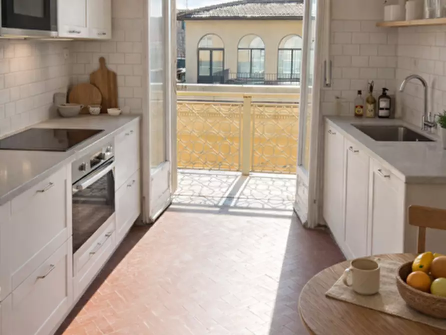 Immagine 2 di Appartamento in vendita  a Siena