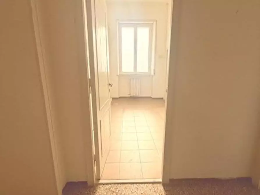 Immagine 16 di Appartamento in vendita  a Siena