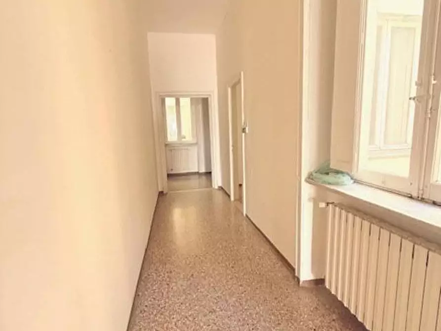 Immagine 13 di Appartamento in vendita  a Siena