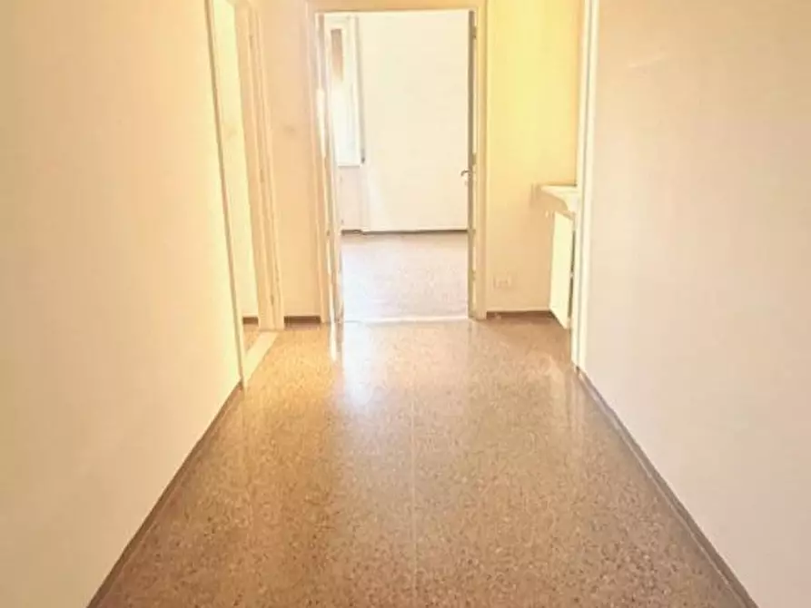 Immagine 6 di Appartamento in vendita  a Siena