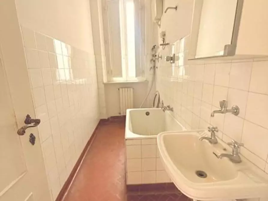 Immagine 22 di Appartamento in vendita  a Siena