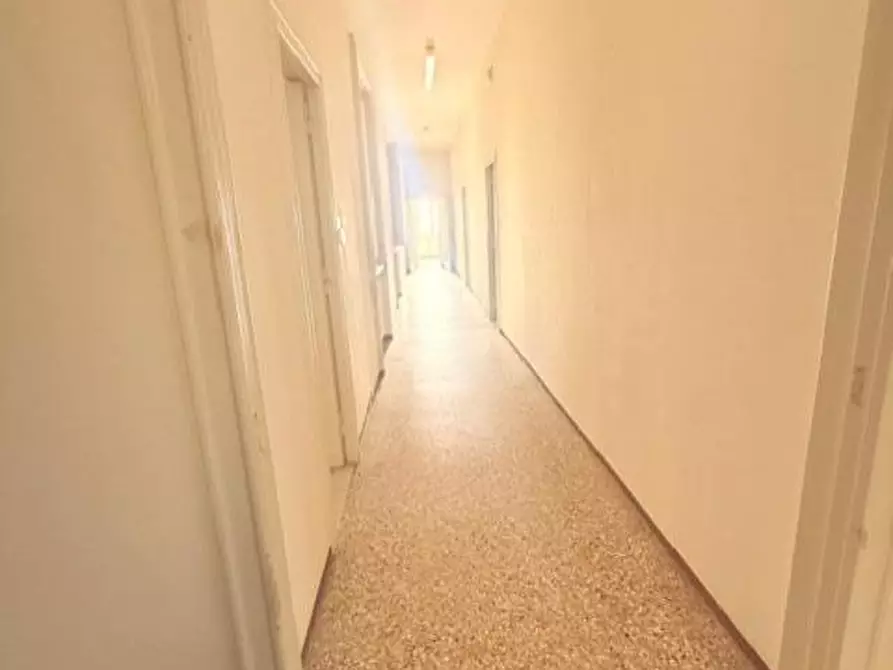 Immagine 7 di Appartamento in vendita  a Siena