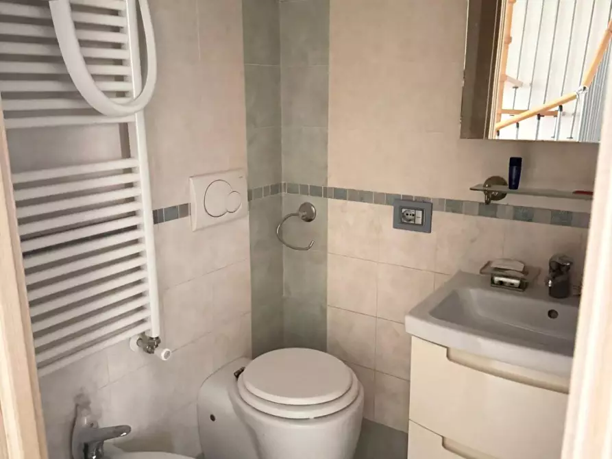 Immagine 17 di Appartamento in vendita  a Massa