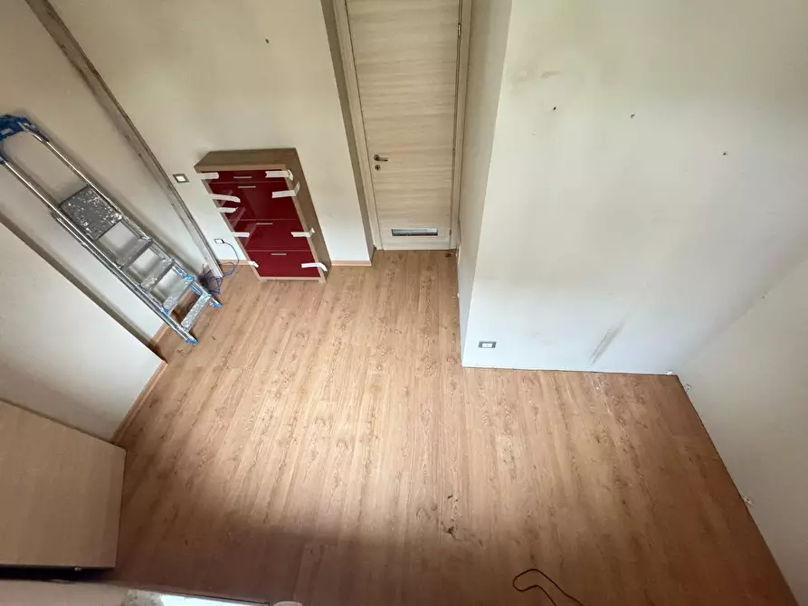 Immagine 11 di Appartamento in vendita  a Massa