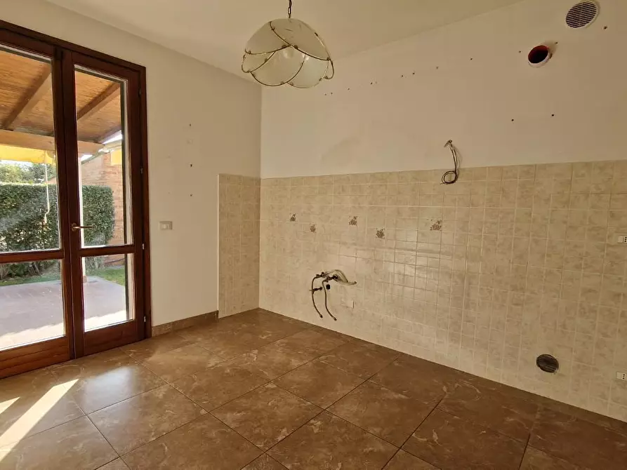 Immagine 12 di Villa in vendita  a San Giuliano Terme