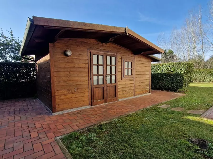 Immagine 33 di Villa in vendita  a San Giuliano Terme