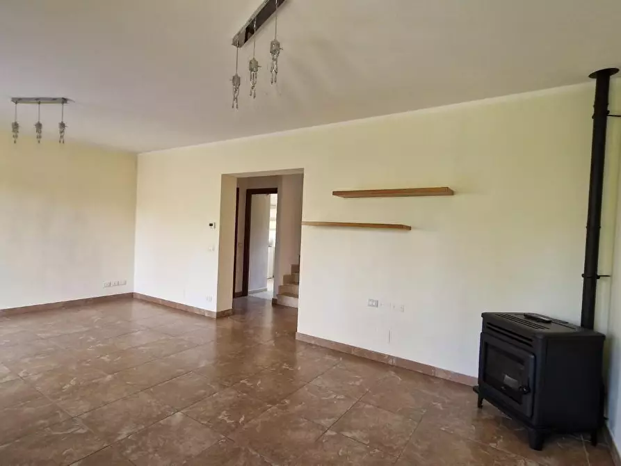 Immagine 4 di Villa in vendita  a San Giuliano Terme