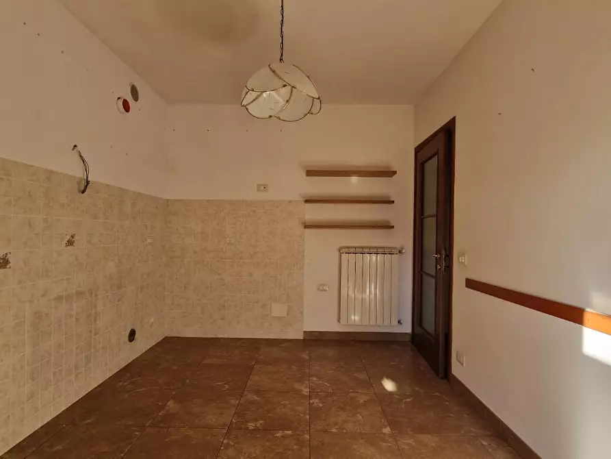 Immagine 8 di Villa in vendita  a San Giuliano Terme