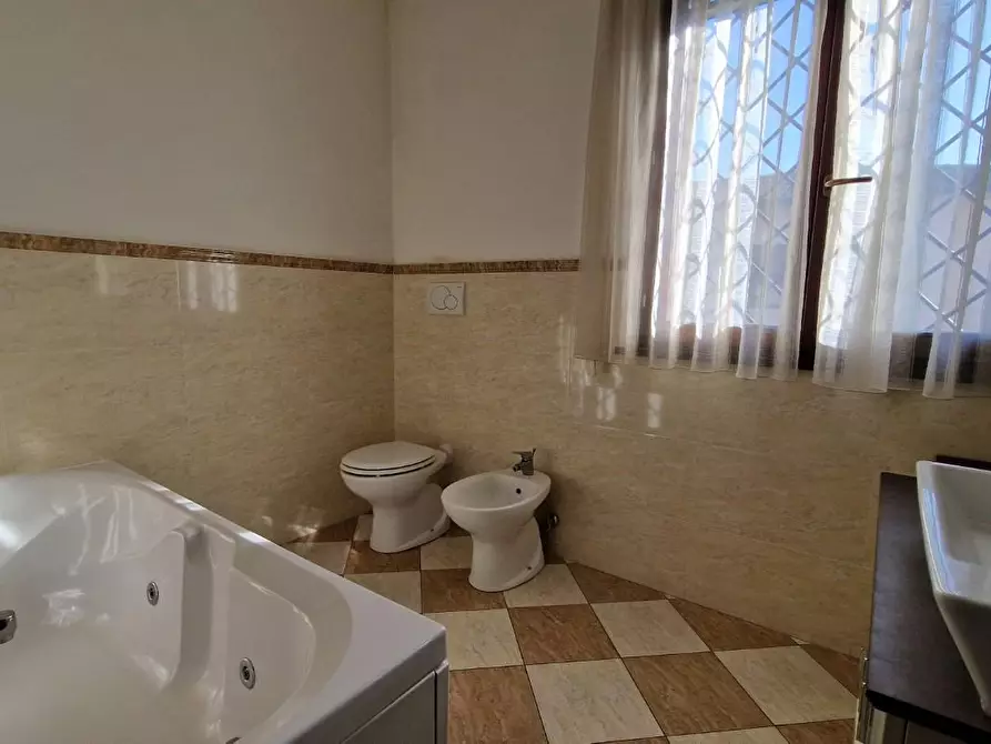 Immagine 15 di Villa in vendita  a San Giuliano Terme