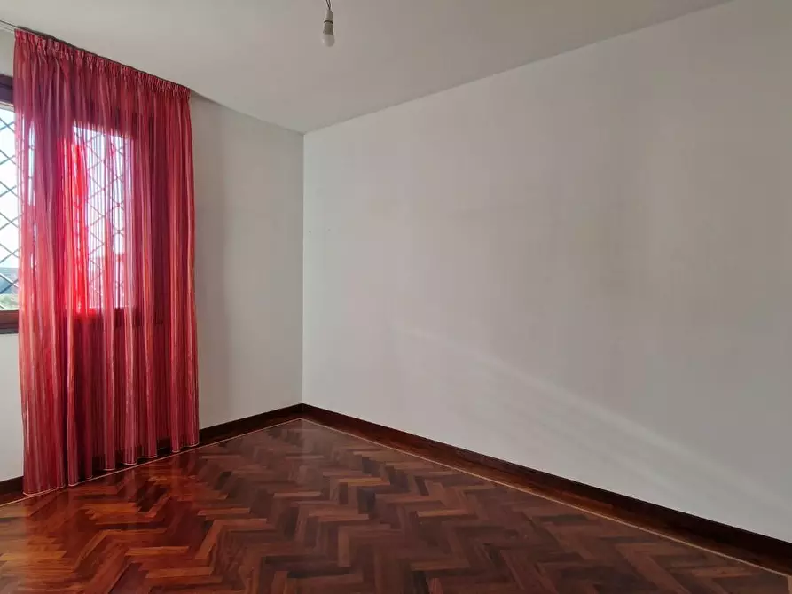 Immagine 26 di Villa in vendita  a San Giuliano Terme