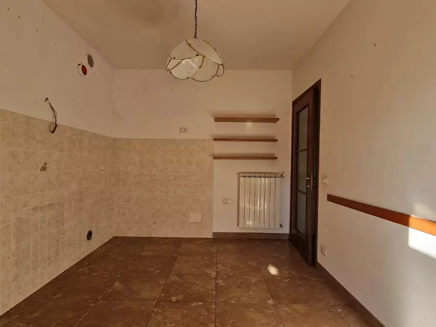 Immagine 11 di Villa in vendita  a San Giuliano Terme