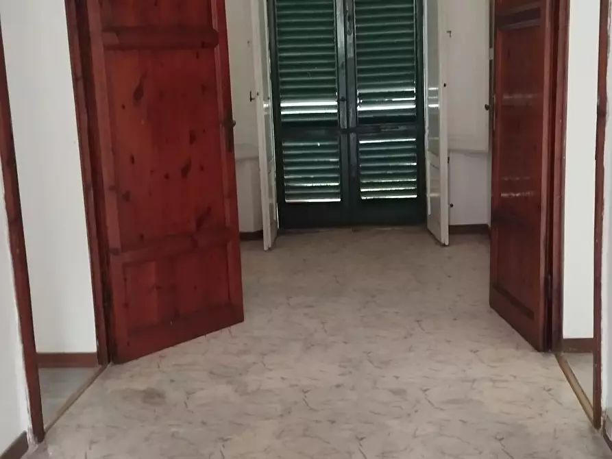 Immagine 4 di Locale commerciale in affitto  a Cascina