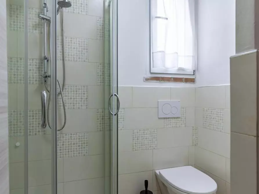 Immagine 2 di Casa semindipendente in vendita  a Carrara