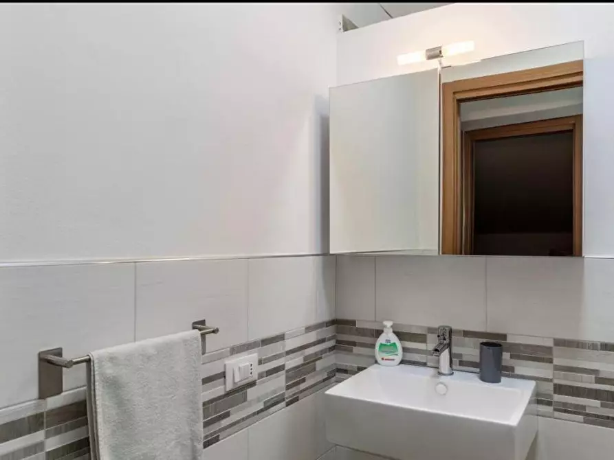 Immagine 4 di Casa semindipendente in vendita  a Carrara