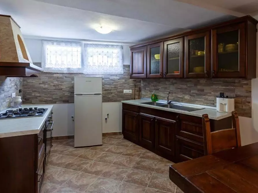 Immagine 7 di Casa semindipendente in vendita  a Carrara