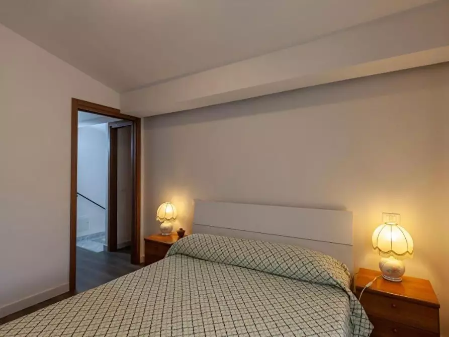 Immagine 12 di Casa semindipendente in vendita  a Carrara