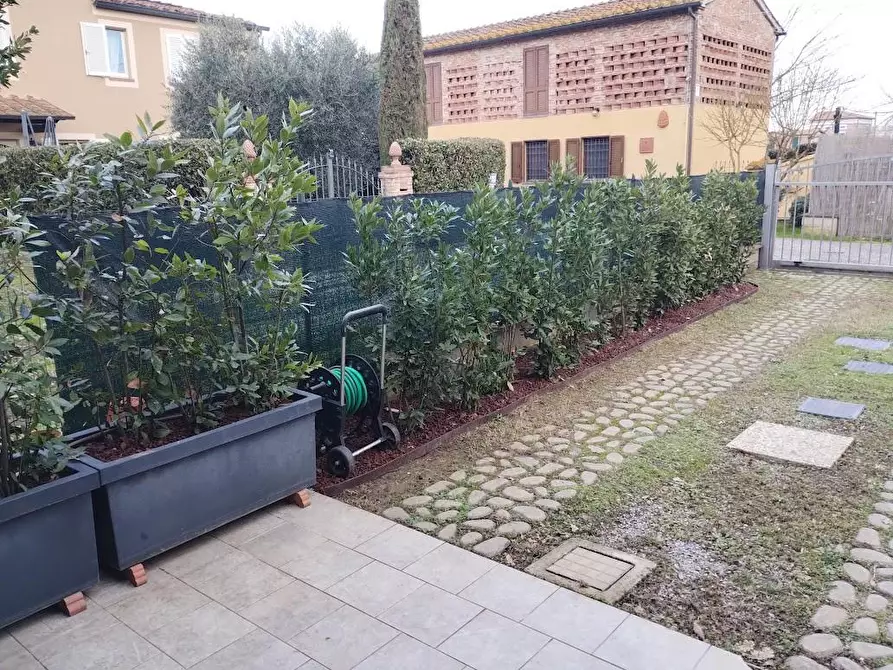 Immagine 17 di Villetta a schiera in vendita  a Castelfranco Di Sotto