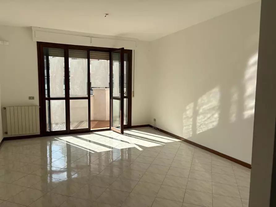 Immagine 12 di Appartamento in vendita  a Cascina