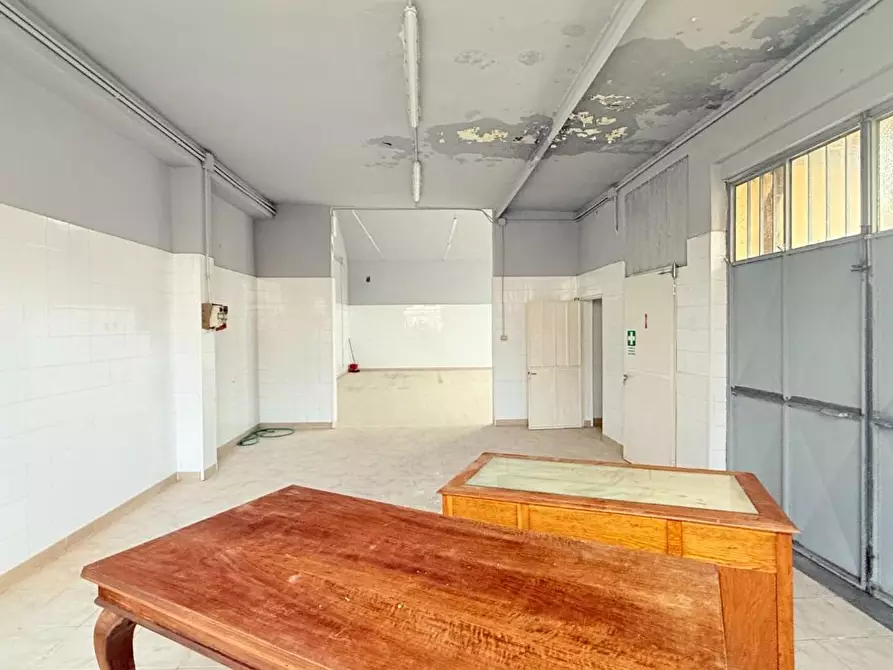 Immagine 8 di Attività artigianale in vendita  a Uzzano