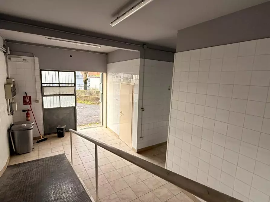 Immagine 14 di Attività artigianale in vendita  a Uzzano