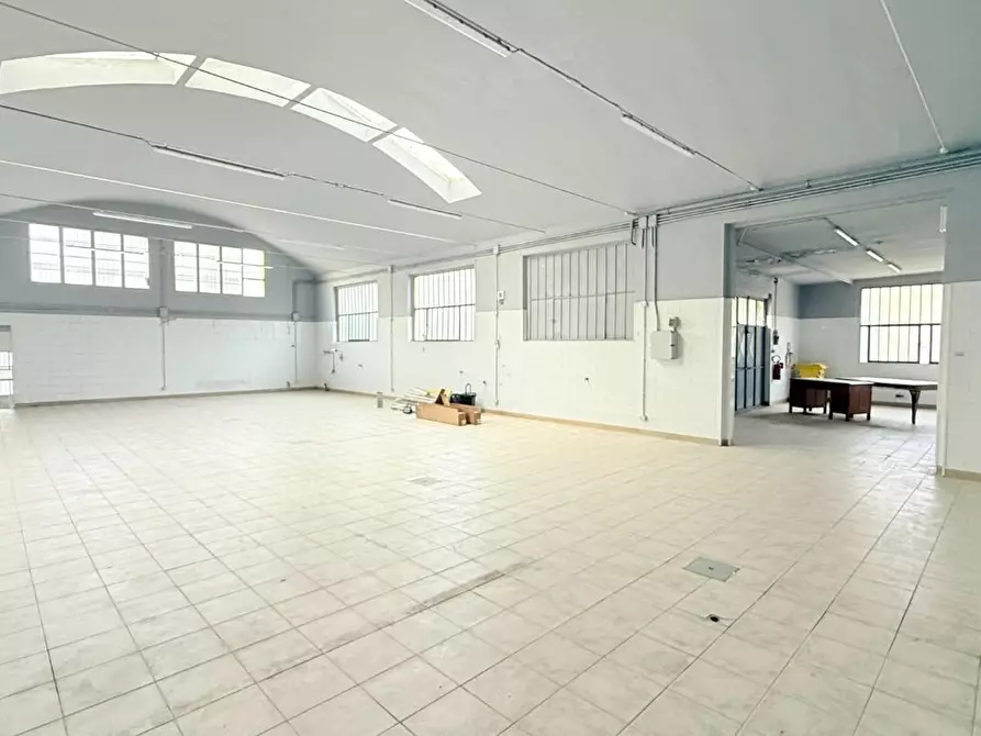 Immagine 1 di Attività artigianale in vendita  a Uzzano