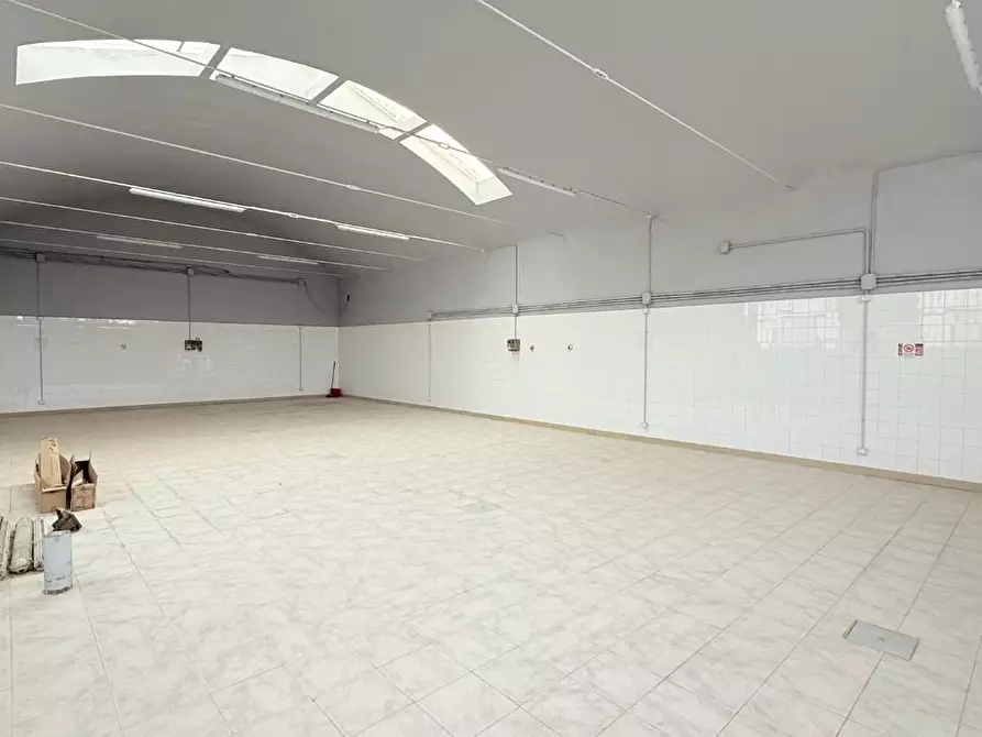 Immagine 4 di Attività artigianale in vendita  a Uzzano