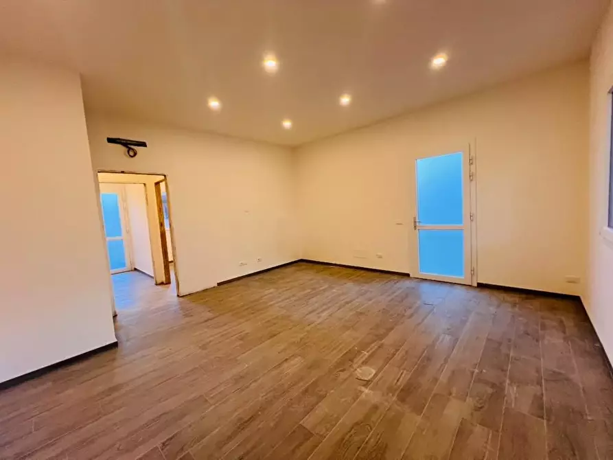 Immagine 12 di Appartamento in vendita  a Cecina