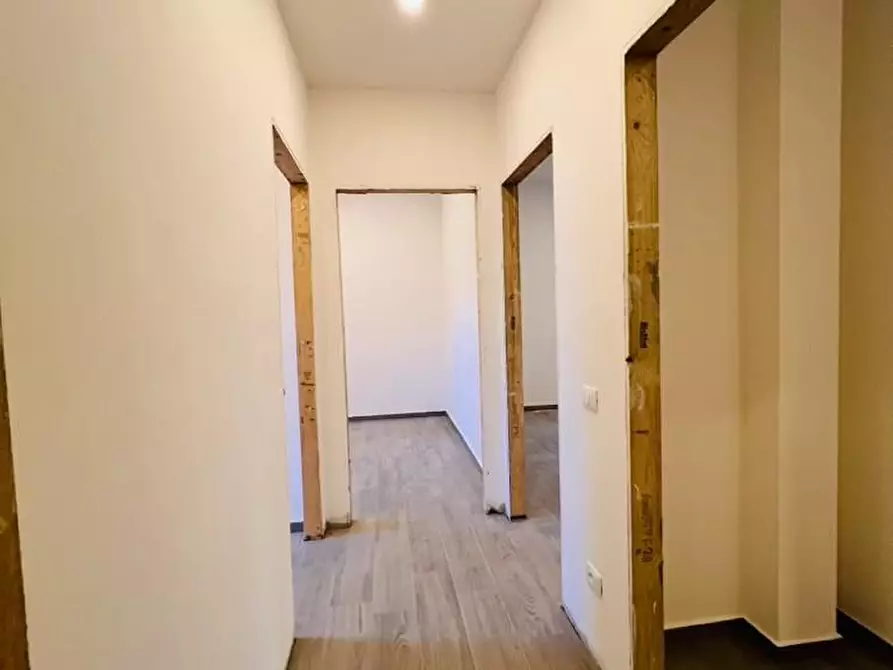 Immagine 7 di Appartamento in vendita  a Cecina