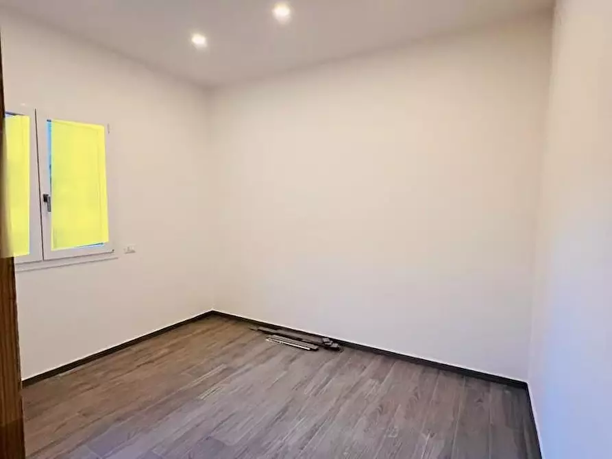 Immagine 15 di Appartamento in vendita  a Cecina