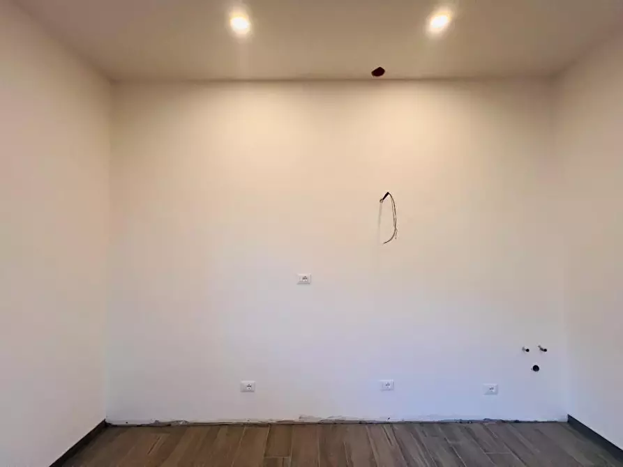 Immagine 13 di Appartamento in vendita  a Cecina