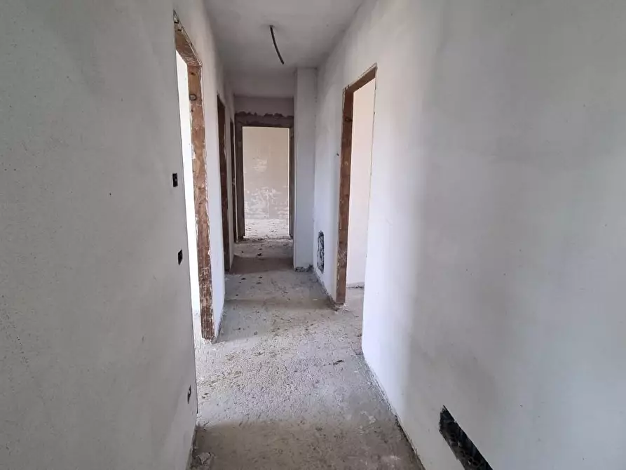 Immagine 12 di Appartamento in vendita  a Collesalvetti