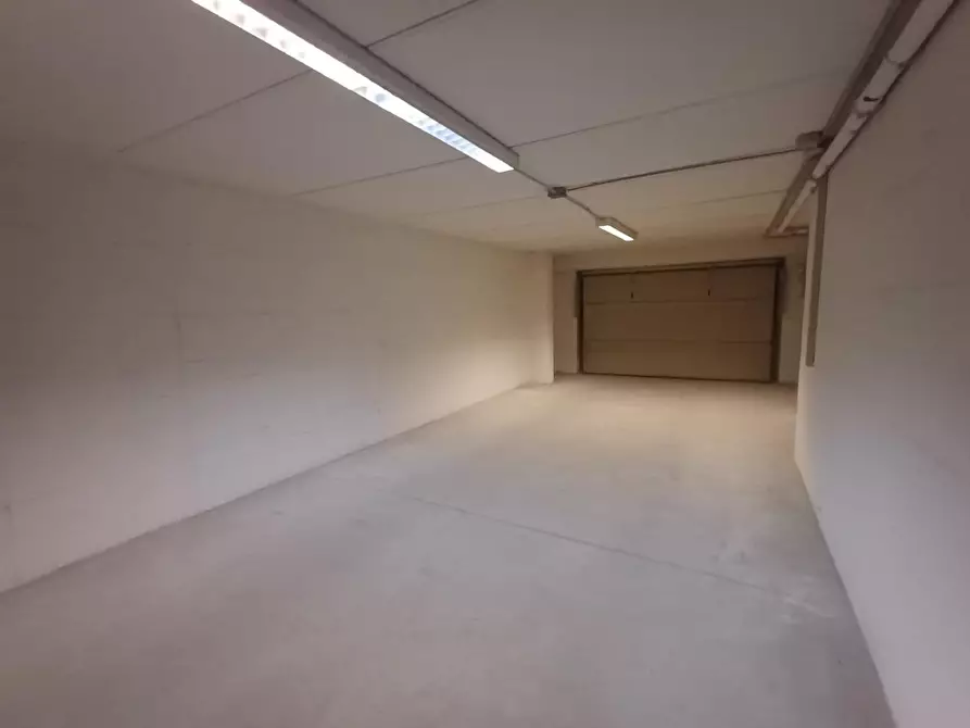 Immagine 27 di Ufficio in vendita  a Poggibonsi
